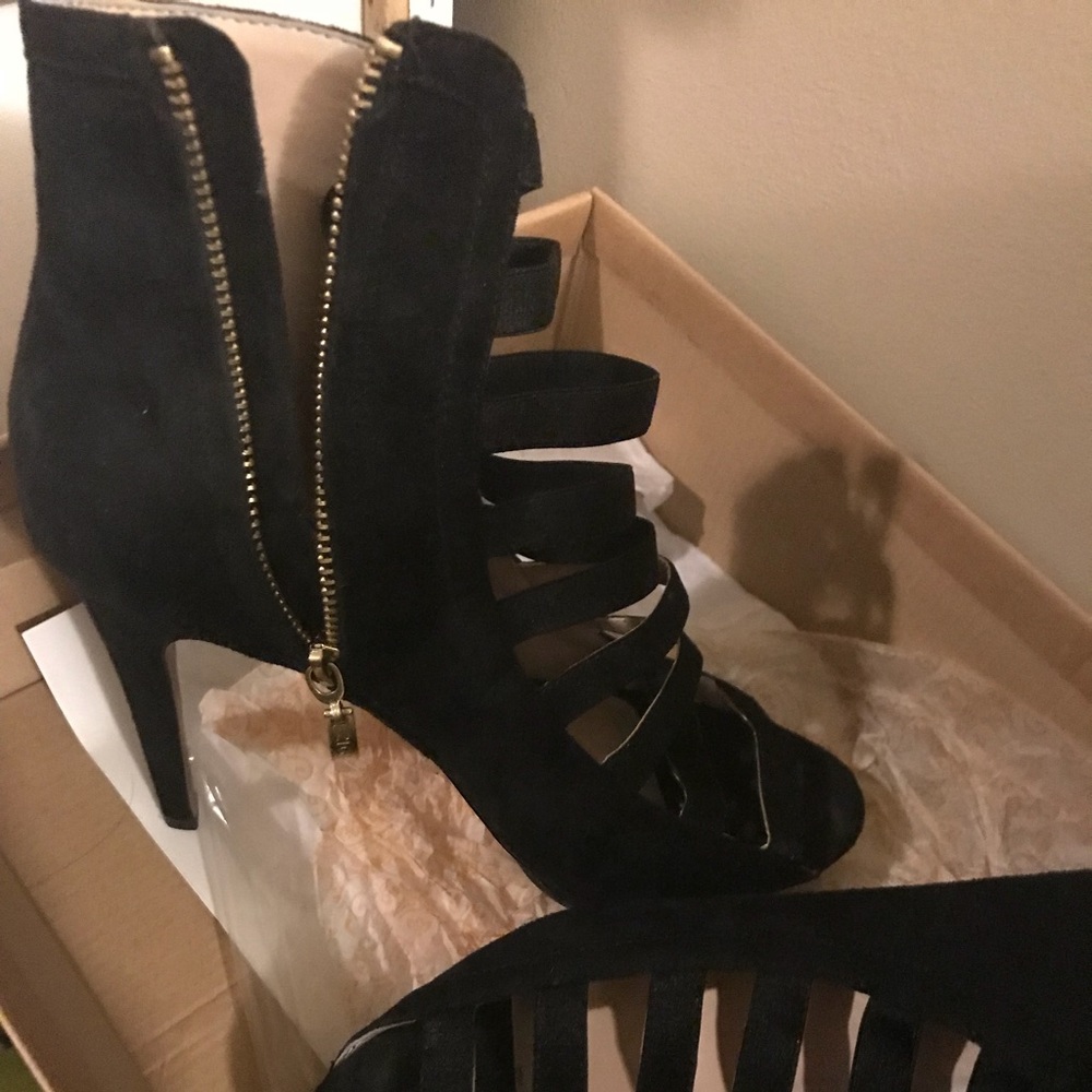 Black studded shoes buy one get the other free - Picture 5 of 7